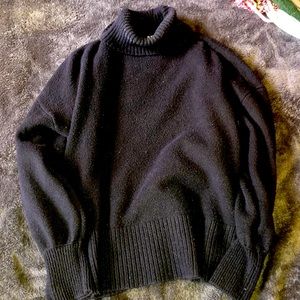 Ana black puff sleeve turtle neck